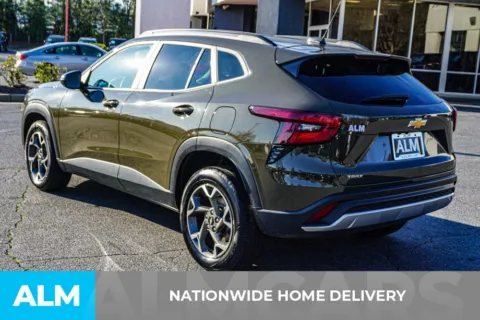 More photos of 2024 Chevrolet Trax LT at ALM Kennesaw, GA