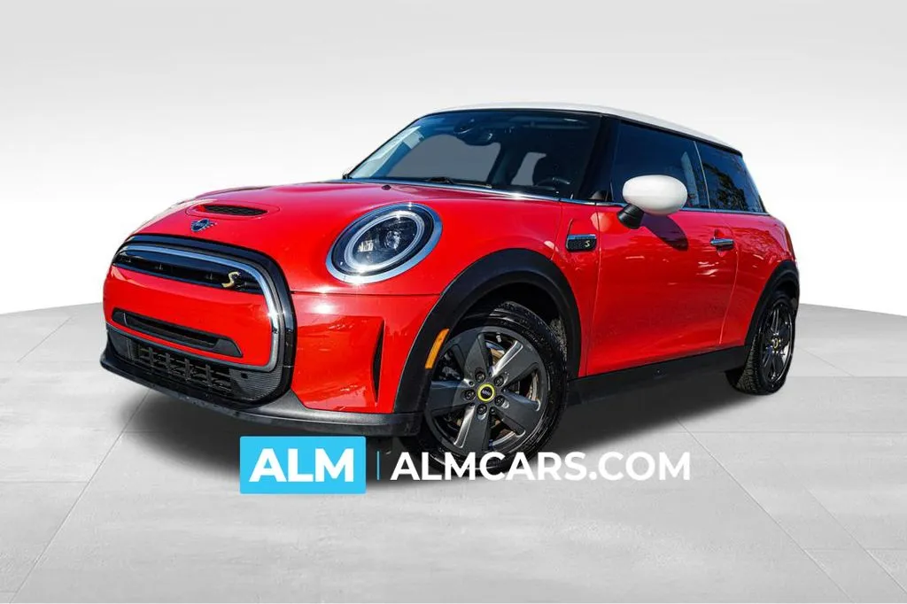 Used 2022 MINI Hardtop 2 Door SE with VIN WMW13DJ06N2R36974 for sale in Lumberton, NC