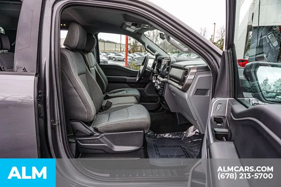 2025 Ford F-150 XLT - Photo 23