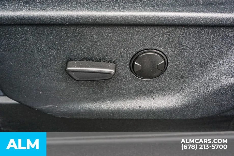 2025 Ford F-150 XLT - Photo 48