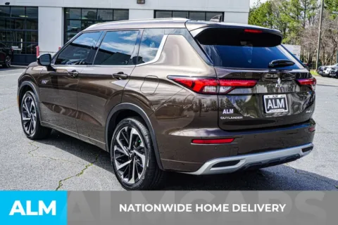 More photos of 2023 Mitsubishi Outlander PHEV SEL at ALM Kennesaw, GA