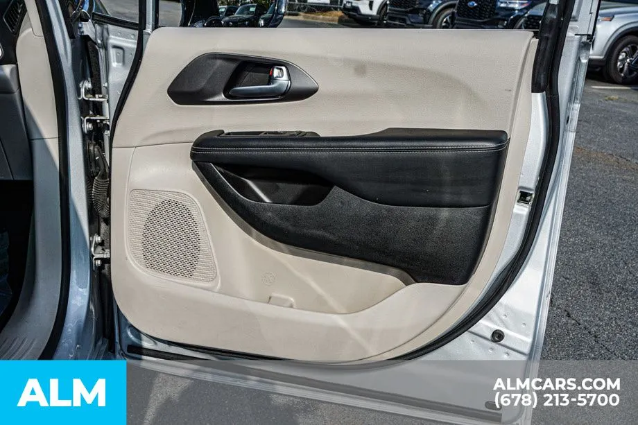 2024 Chrysler Pacifica Touring L - Photo 56