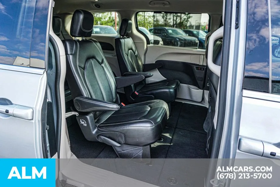 2024 Chrysler Pacifica Touring L - Photo 24