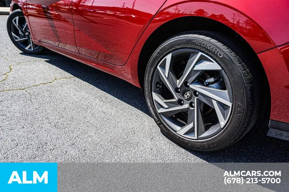 2025 Hyundai Elantra SEL - Photo 16