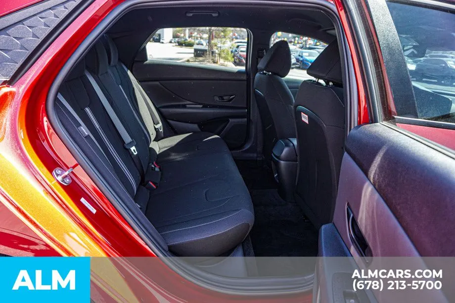 2025 Hyundai Elantra SEL - Photo 22