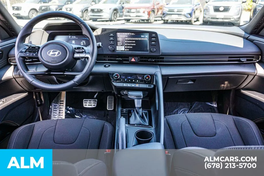 2025 Hyundai Elantra SEL - Photo 25
