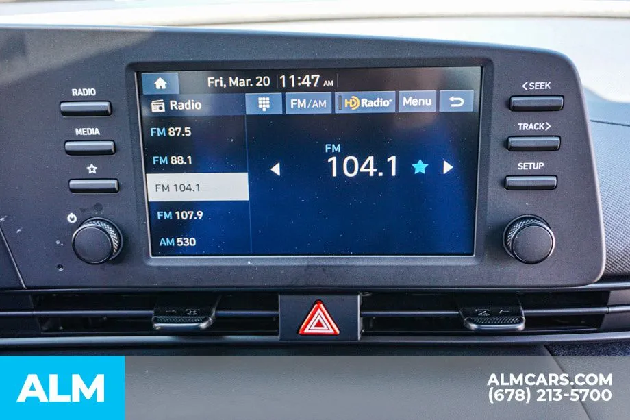 2025 Hyundai Elantra SEL - Photo 37