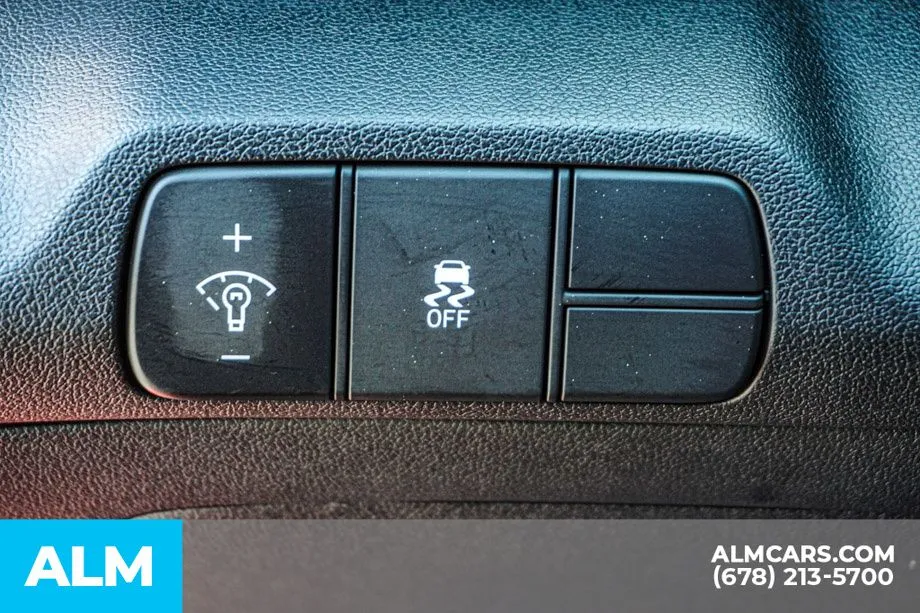 2025 Hyundai Elantra SEL - Photo 45