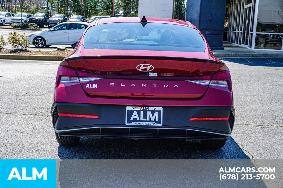 2025 Hyundai Elantra SEL - Photo 11