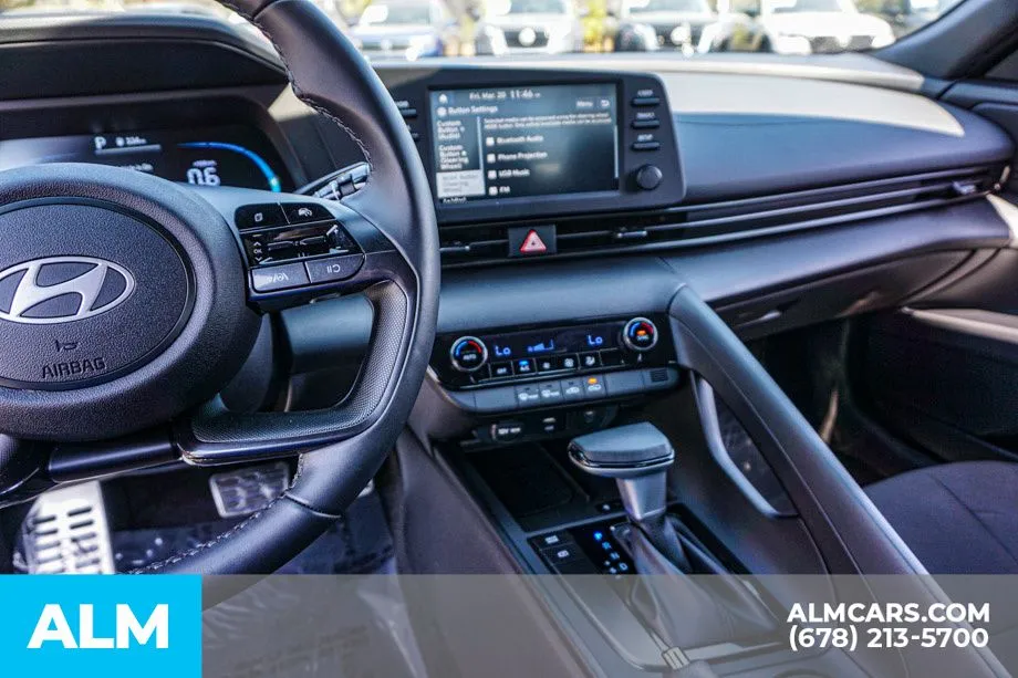 2025 Hyundai Elantra SEL - Photo 32
