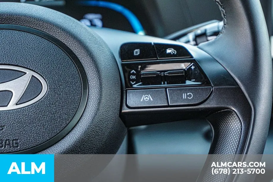 2025 Hyundai Elantra SEL - Photo 30