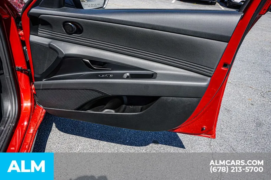 2025 Hyundai Elantra SEL - Photo 51