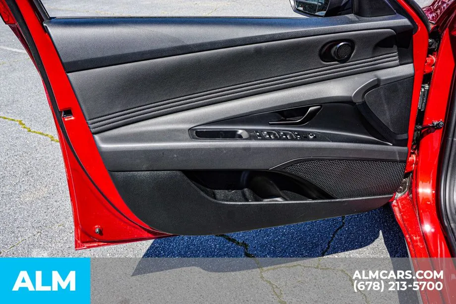 2025 Hyundai Elantra SEL - Photo 46