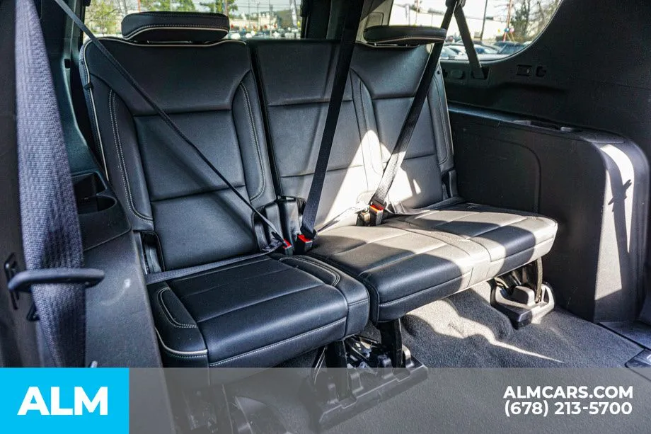 2024 Chevrolet Suburban Premier - Photo 23