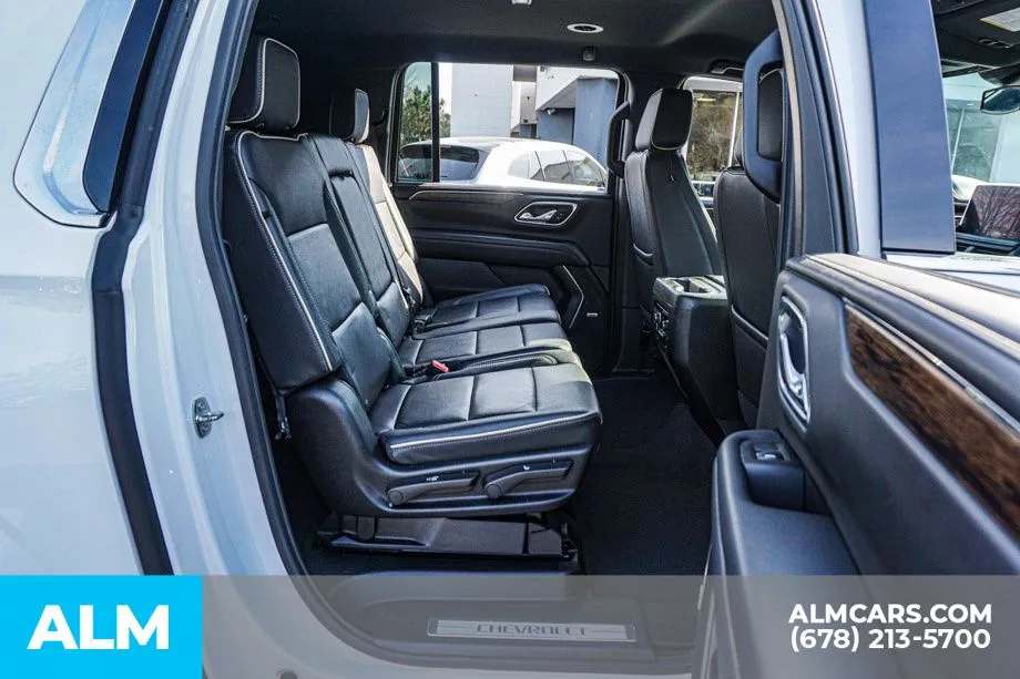 2024 Chevrolet Suburban Premier - Photo 24