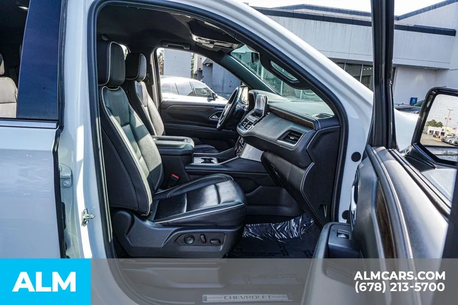 2024 Chevrolet Suburban Premier - Photo 25