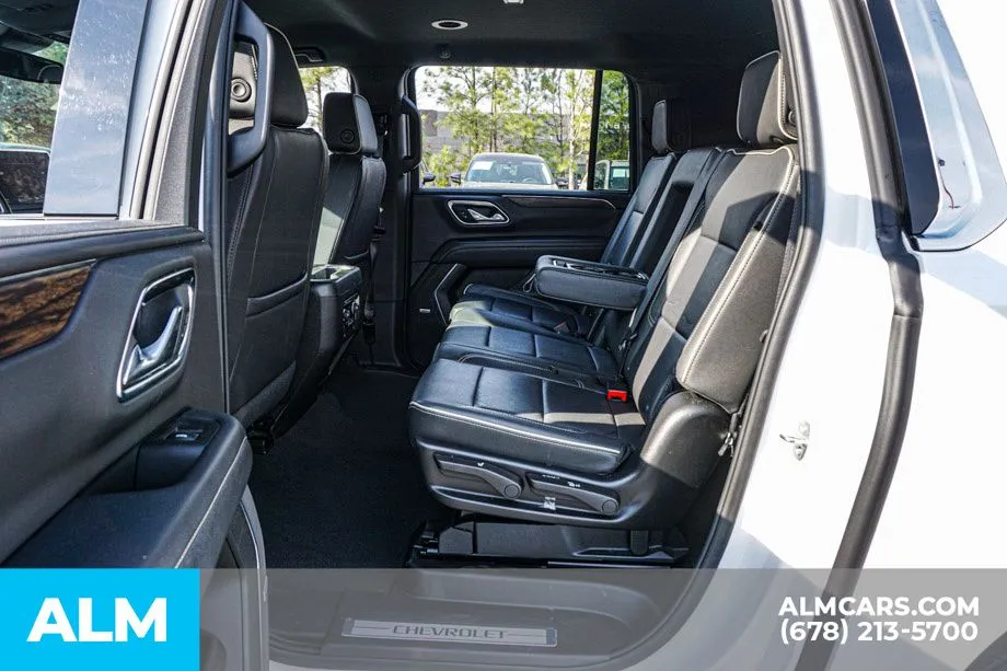 2024 Chevrolet Suburban Premier - Photo 21