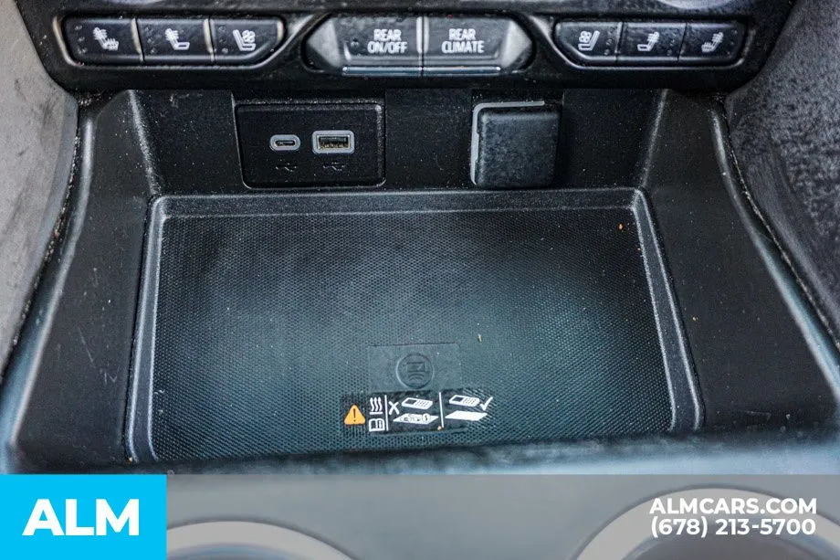 2024 Chevrolet Suburban Premier - Photo 45