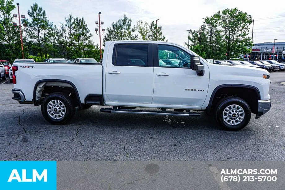 2025 Chevrolet Silverado 2500HD LT - Photo 9