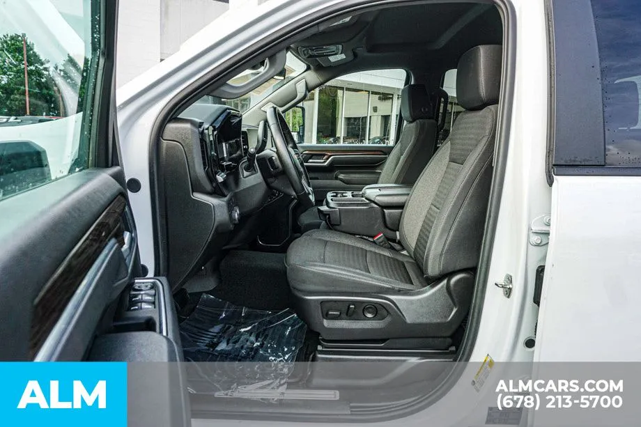 2025 Chevrolet Silverado 2500HD LT - Photo 19