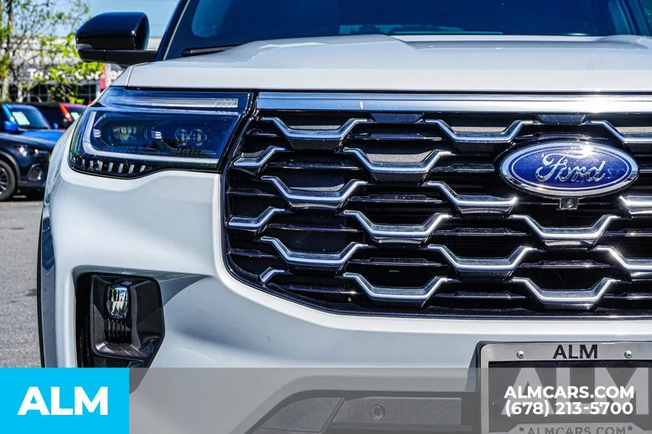 2025 Ford Explorer Platinum - Photo 12