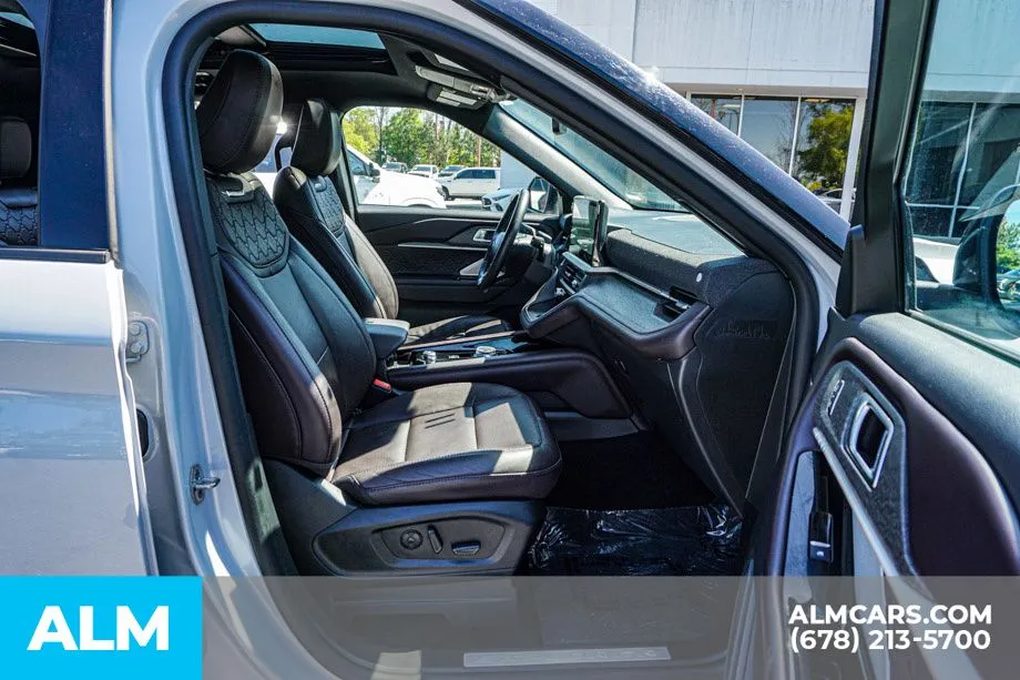 2025 Ford Explorer Platinum - Photo 25