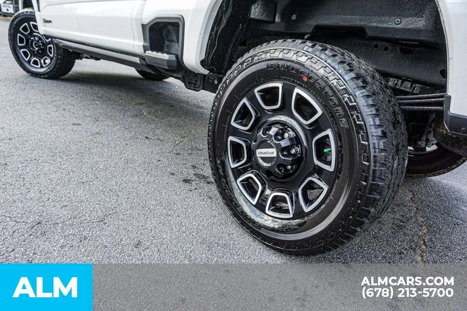 2025 Ford F-250 Super Duty Platinum - Photo 16