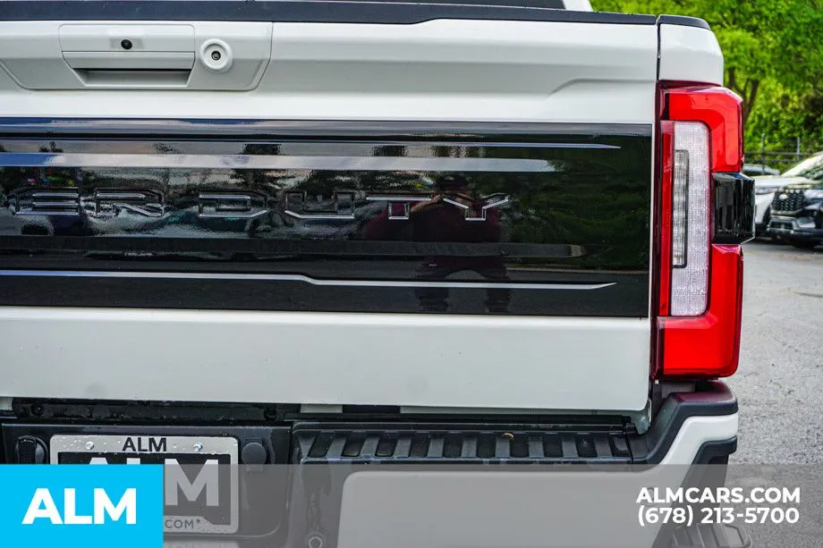 2025 Ford F-250 Super Duty Platinum - Photo 13