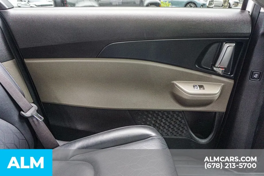 2025 Kia Carnival LXS - Photo 34