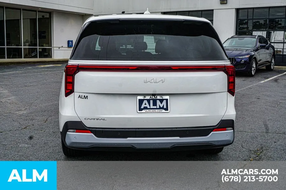 2025 Kia Carnival LXS - Photo 11