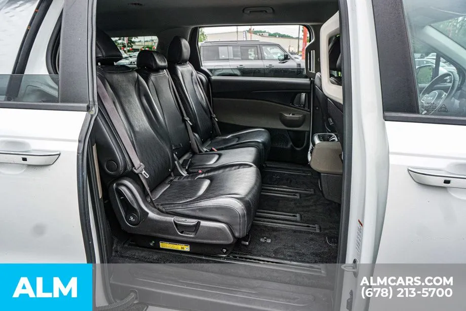 2025 Kia Carnival LXS - Photo 24
