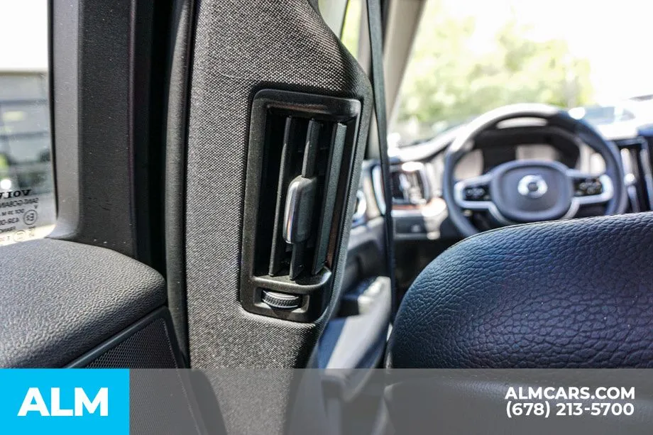 2024 Volvo XC60 Plus - Photo 33