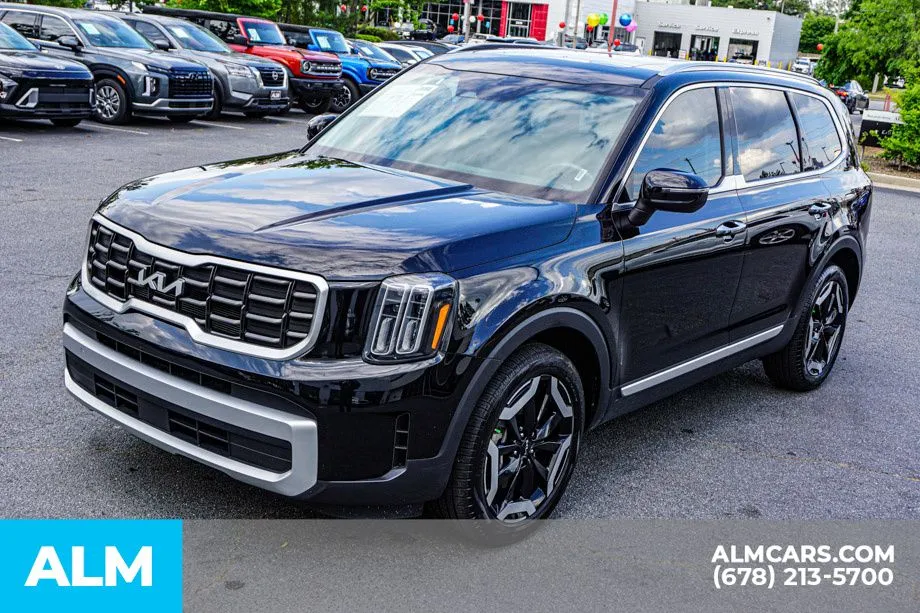 2025 Kia Telluride S - Photo 15