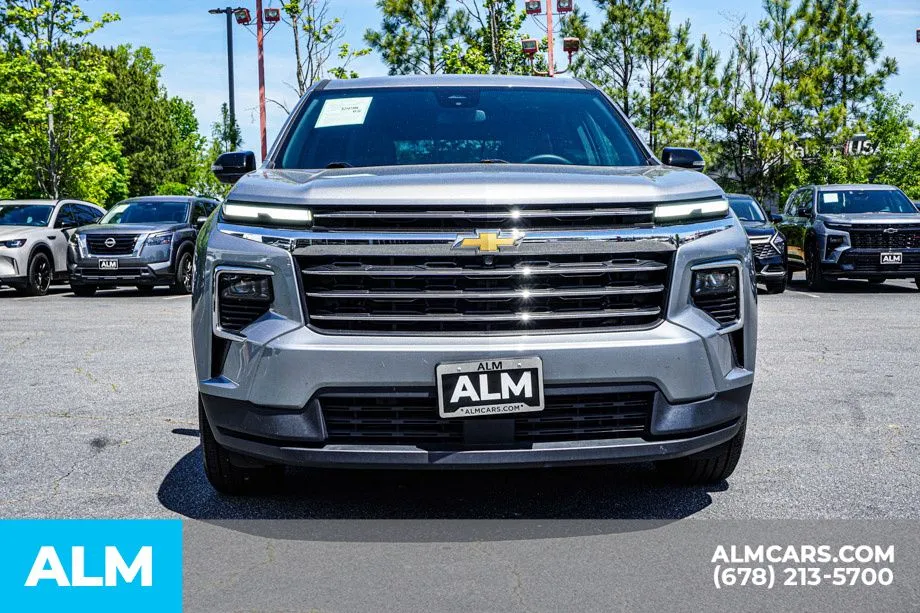 2025 Chevrolet Traverse LT - Photo 10