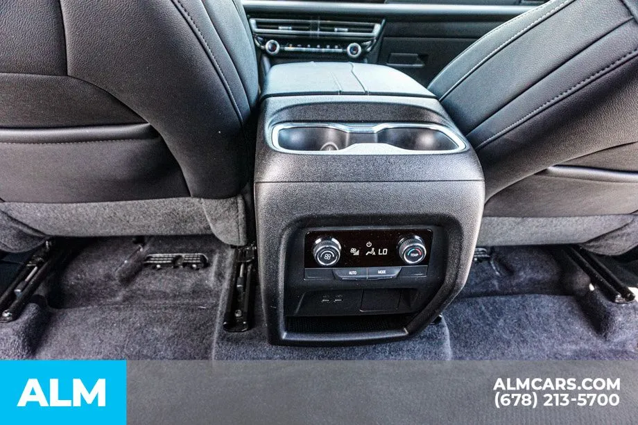 2025 Chevrolet Traverse LT - Photo 33