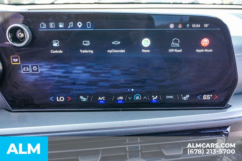 2025 Chevrolet Traverse LT - Photo 37