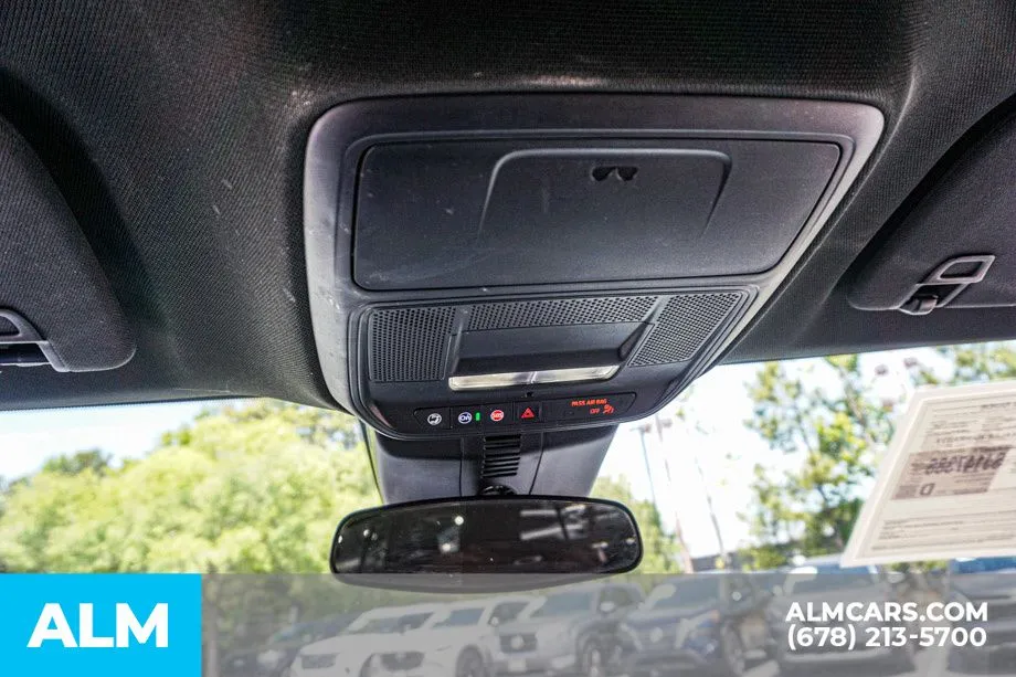 2025 Chevrolet Traverse LT - Photo 35