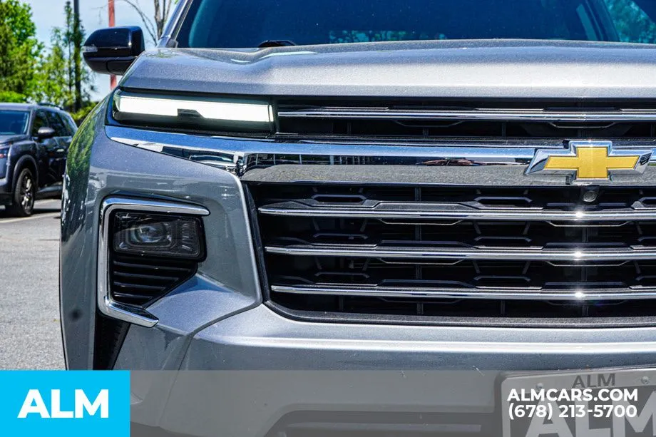 2025 Chevrolet Traverse LT - Photo 12