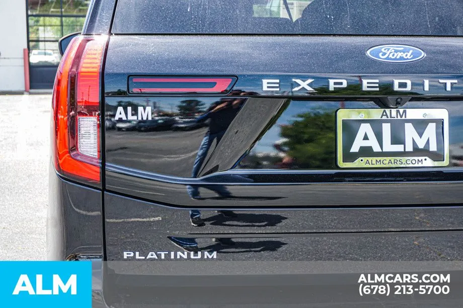 2025 Ford Expedition Platinum - Photo 13