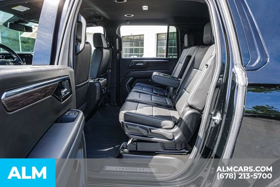 2025 Chevrolet Suburban Z71 - Photo 21