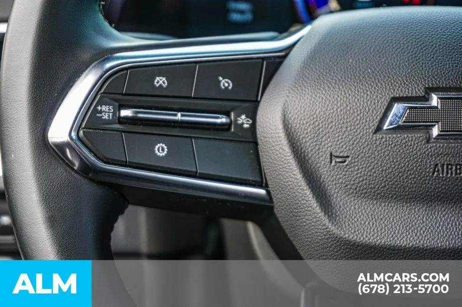 2025 Chevrolet Suburban Z71 - Photo 31