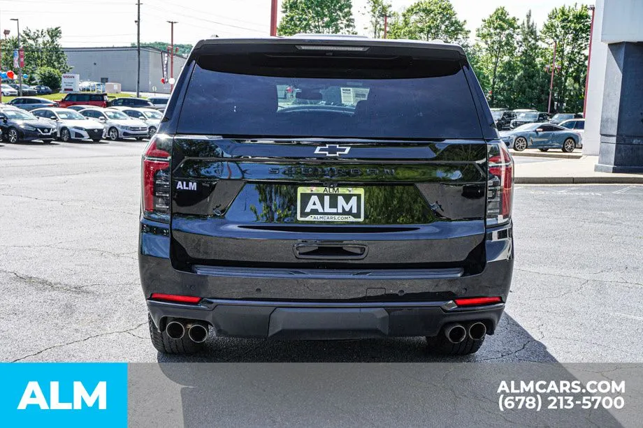 2025 Chevrolet Suburban Z71 - Photo 11