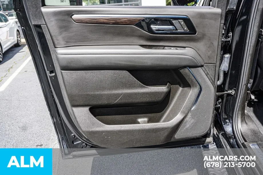 2025 Chevrolet Suburban Z71 - Photo 52