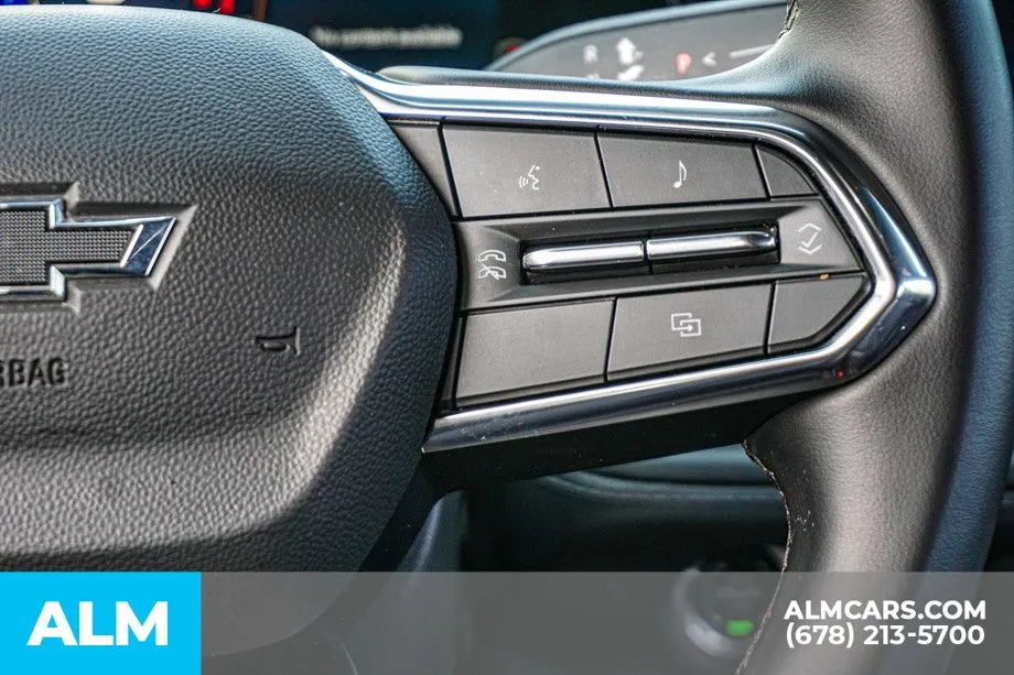 2025 Chevrolet Suburban Z71 - Photo 32
