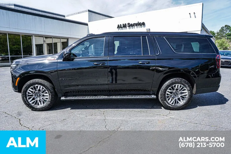2025 Chevrolet Suburban Z71 - Photo 7