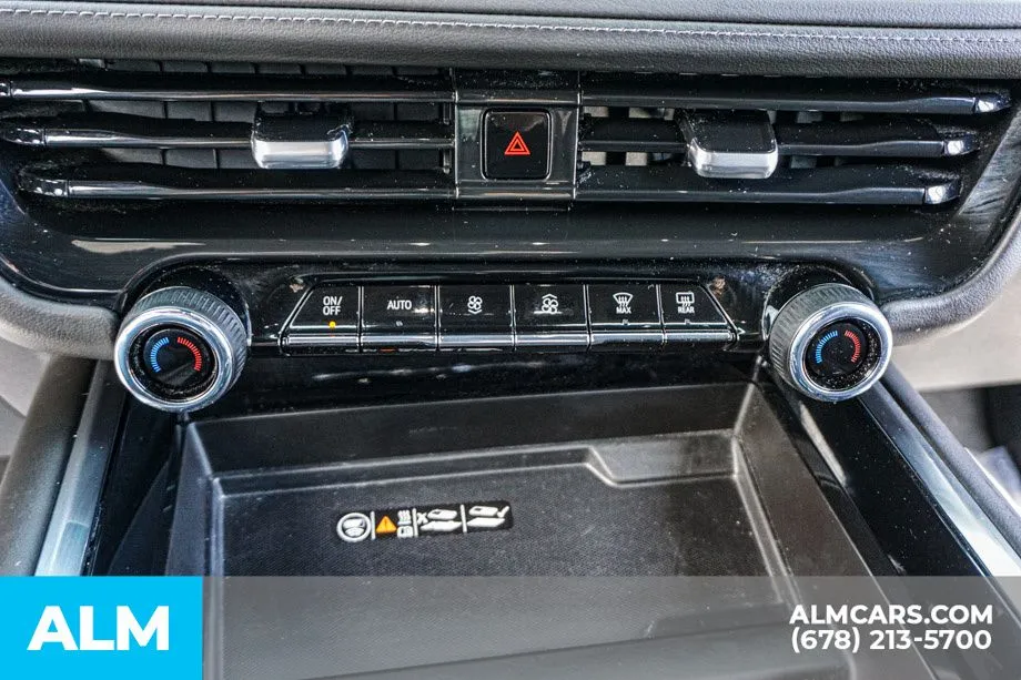 2025 Chevrolet Suburban Z71 - Photo 43