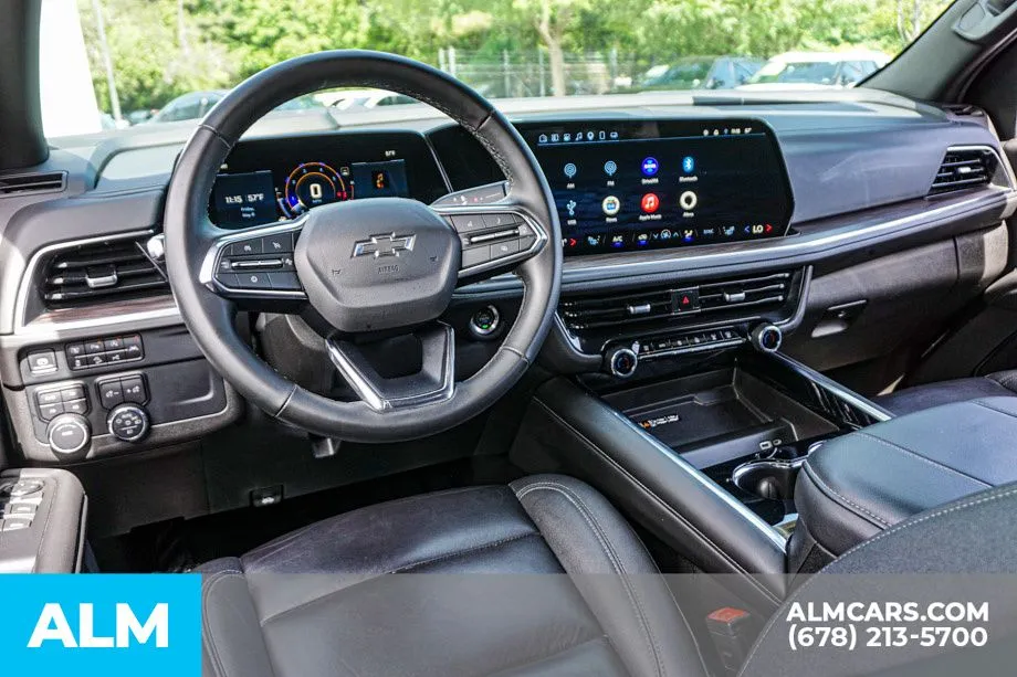 2025 Chevrolet Suburban Z71 - Photo 29