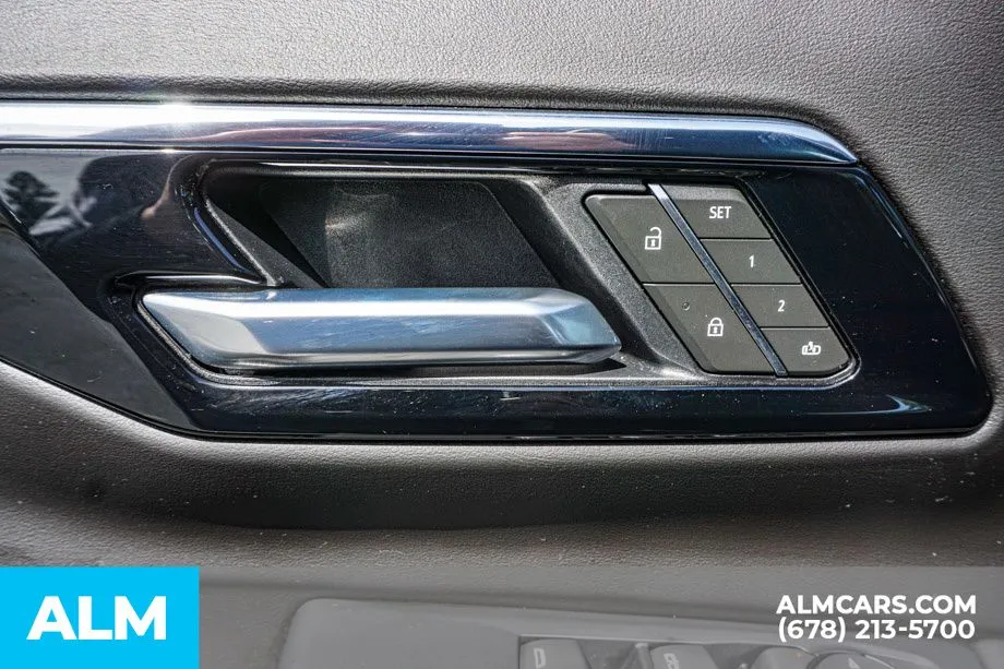 2025 Chevrolet Suburban Z71 - Photo 50