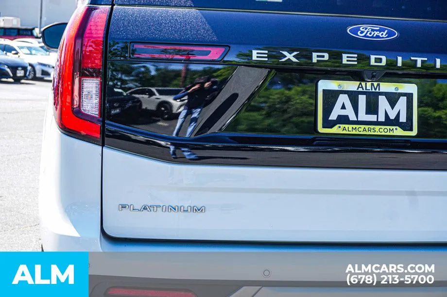 2025 Ford Expedition Platinum - Photo 12