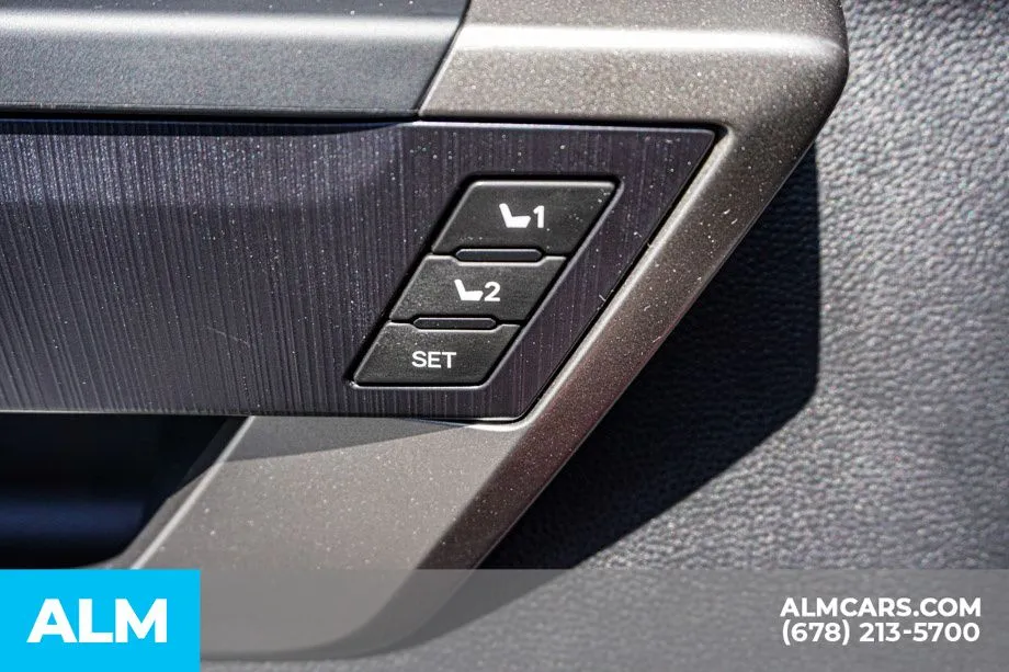 2026 Toyota Sequoia Platinum - Photo 54